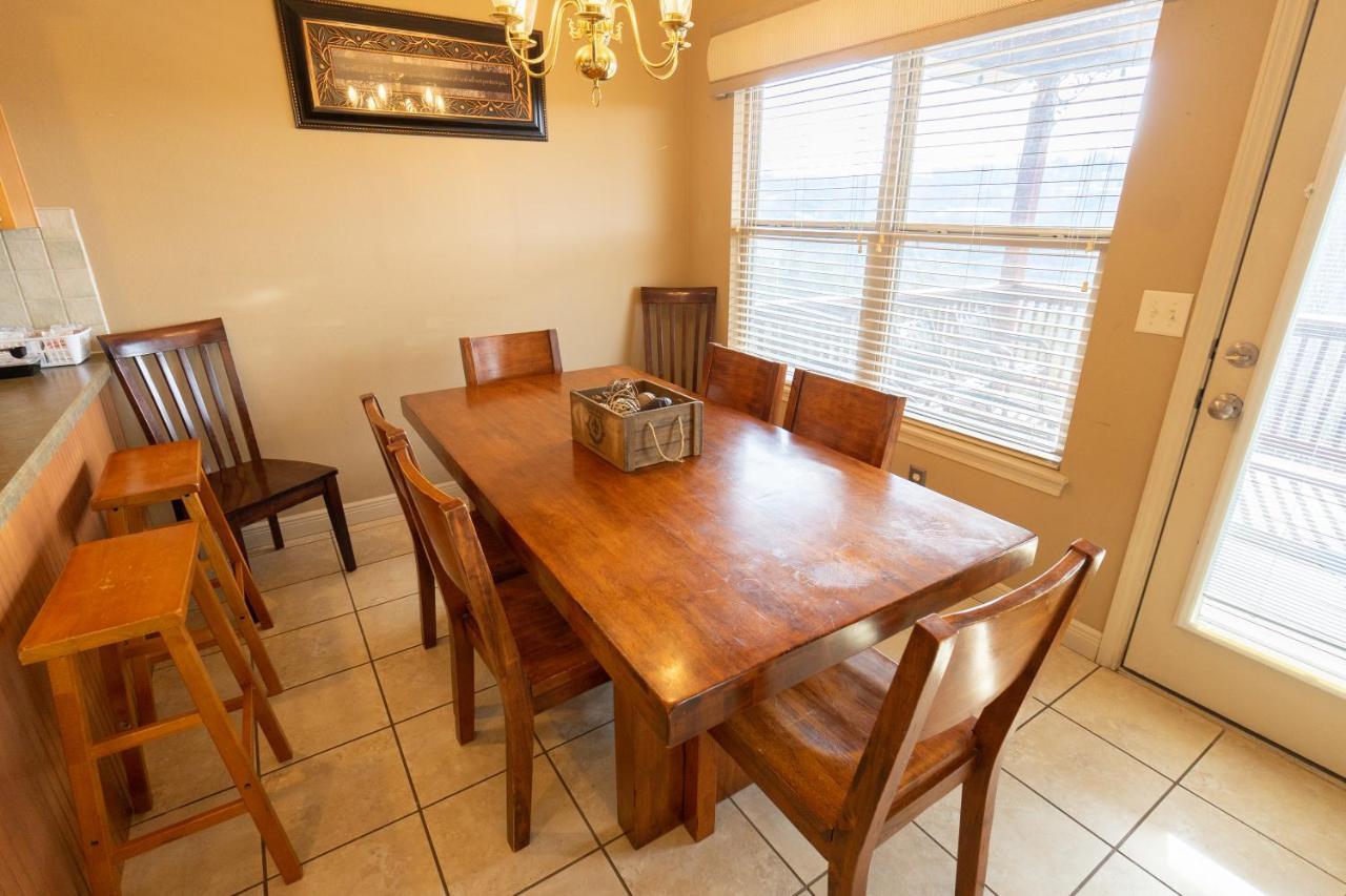 4Br Walk-In - Foosball Table - Hot Tub - Fire Pit - Free Tickets Included - Dv166 Branson Dış mekan fotoğraf
