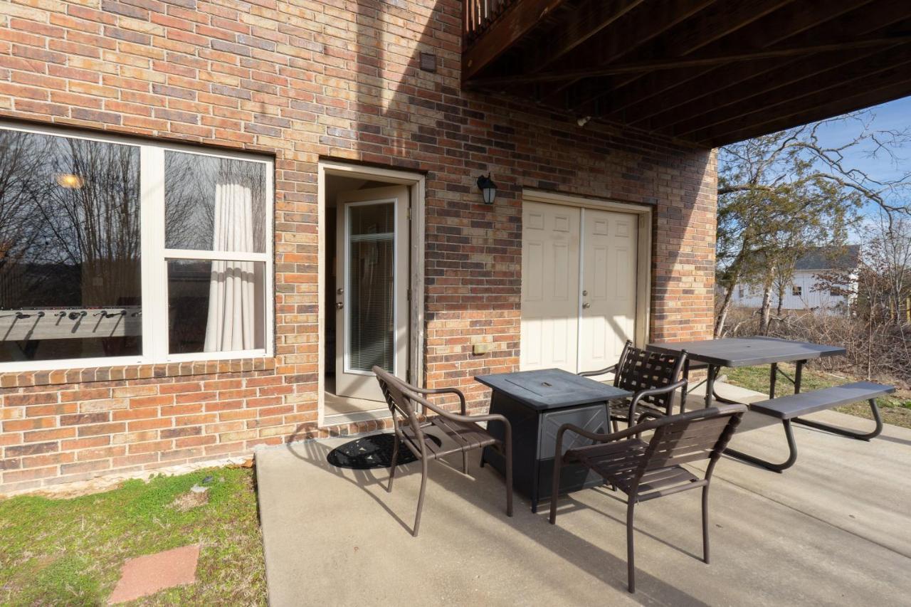 4Br Walk-In - Foosball Table - Hot Tub - Fire Pit - Free Tickets Included - Dv166 Branson Dış mekan fotoğraf