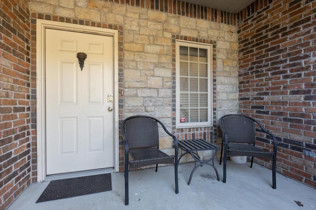 4Br Walk-In - Foosball Table - Hot Tub - Fire Pit - Free Tickets Included - Dv166 Branson Dış mekan fotoğraf