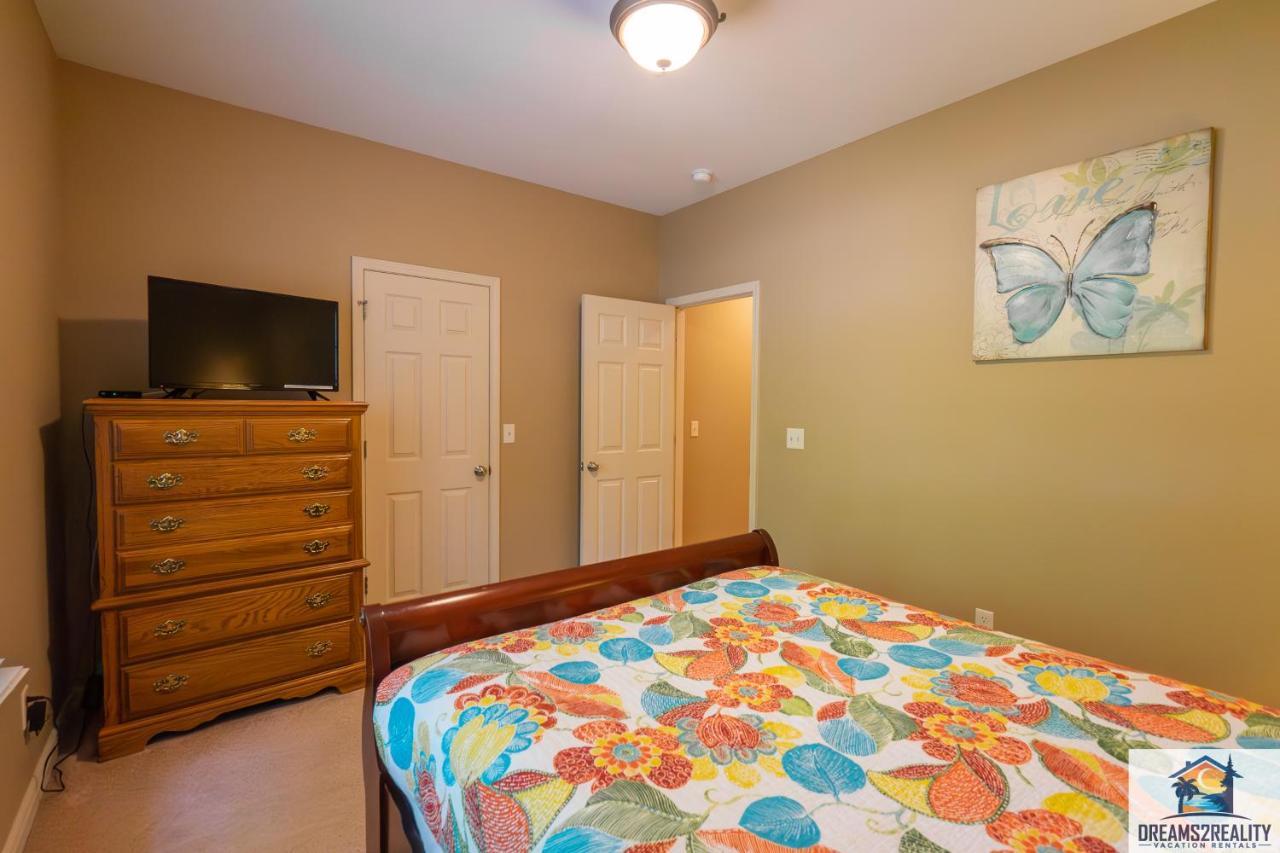 4Br Walk-In - Foosball Table - Hot Tub - Fire Pit - Free Tickets Included - Dv166 Branson Dış mekan fotoğraf